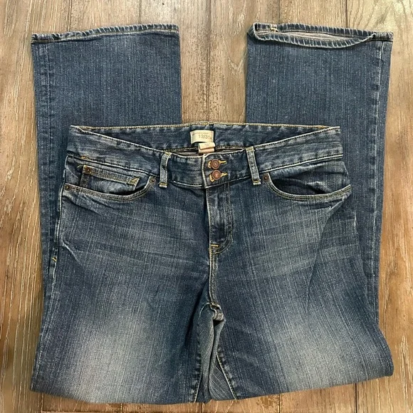 GAP Classic Blue Denim Jeans - Picture 2 of 10